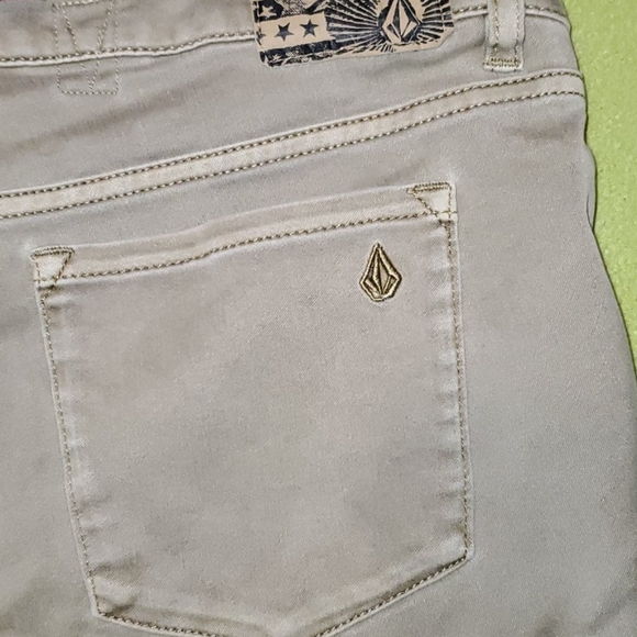 Volcom mens tee and pant bundle - Picture 14 of 16